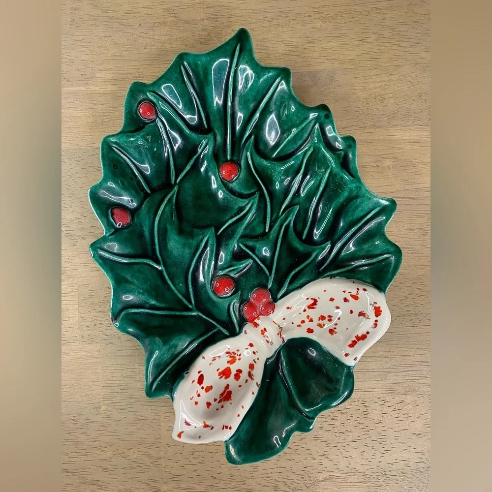 Vintage Holland Mold Holly Leaf With Berries Ceramic Christmas Candy‎ Dish 10x7”